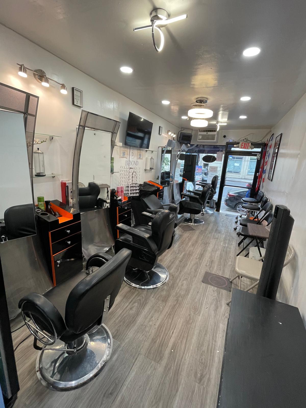 Salon station available for rent